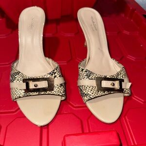 Stylish Beige and Black Women's Sandals